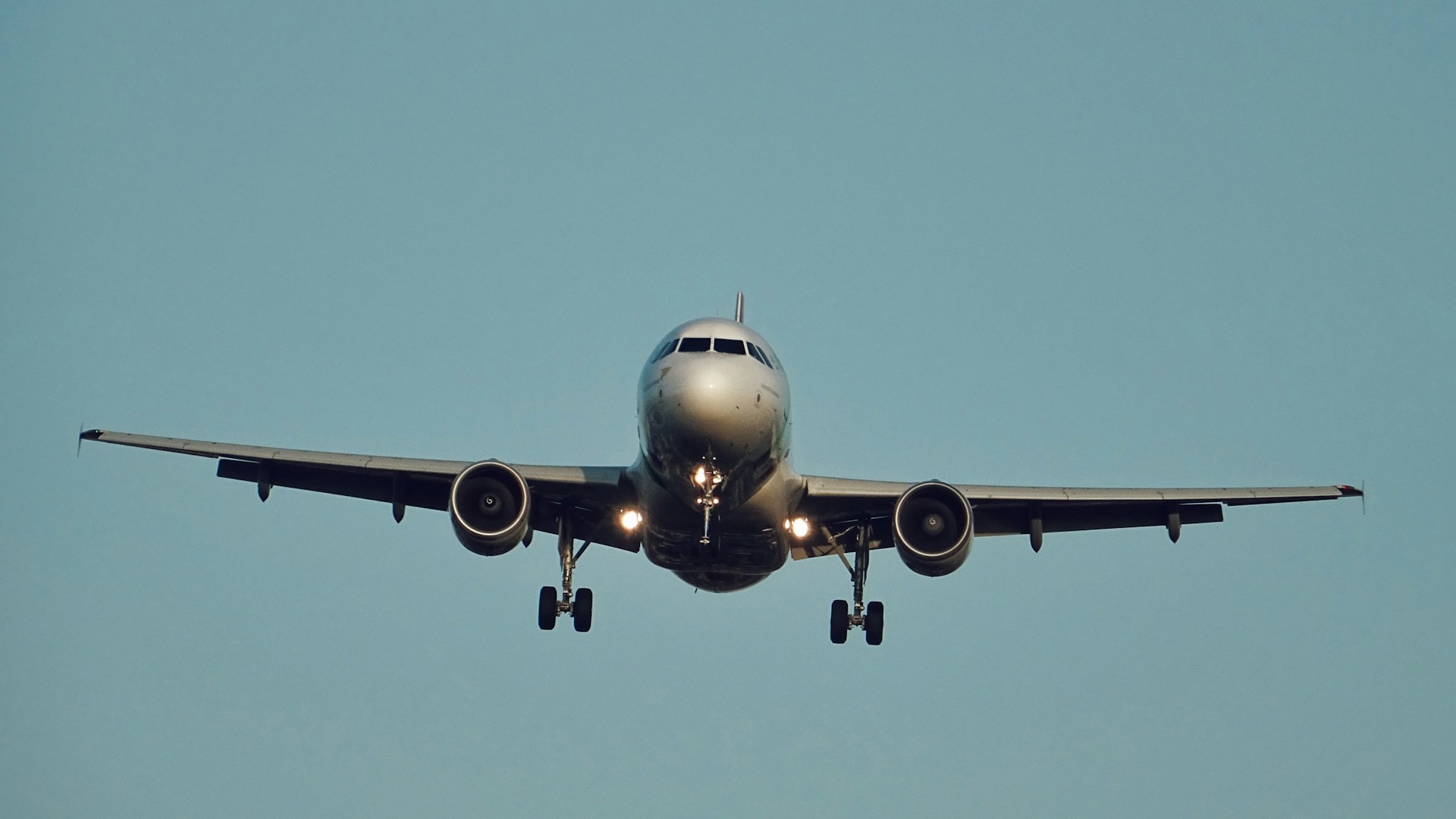 Illustration for Delta Beats Q1 Estimates, Then Warns on Fuel Costs